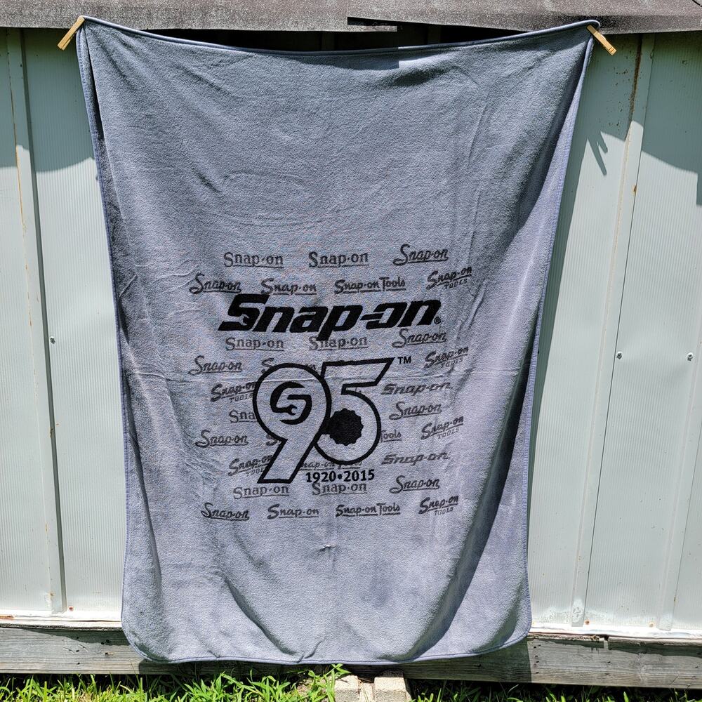 Snap-On Tools Grey Fleece Throw "95 Years 1920-2015"